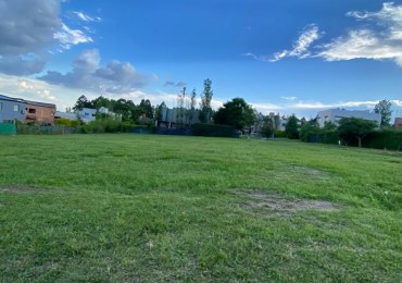 Country Loma Linda-Terreno Esquina En venta